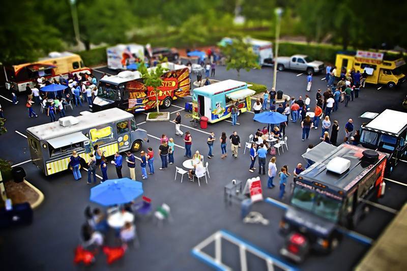 Existe lei para abrir food truck? 1 "Food Truck Fridays" at RDV Sportsplex
