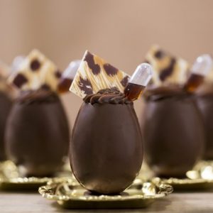Quais são as tendências para a Páscoa 2022? 5 mini ovo recheado com brigadeiro gourmet 2 445X445